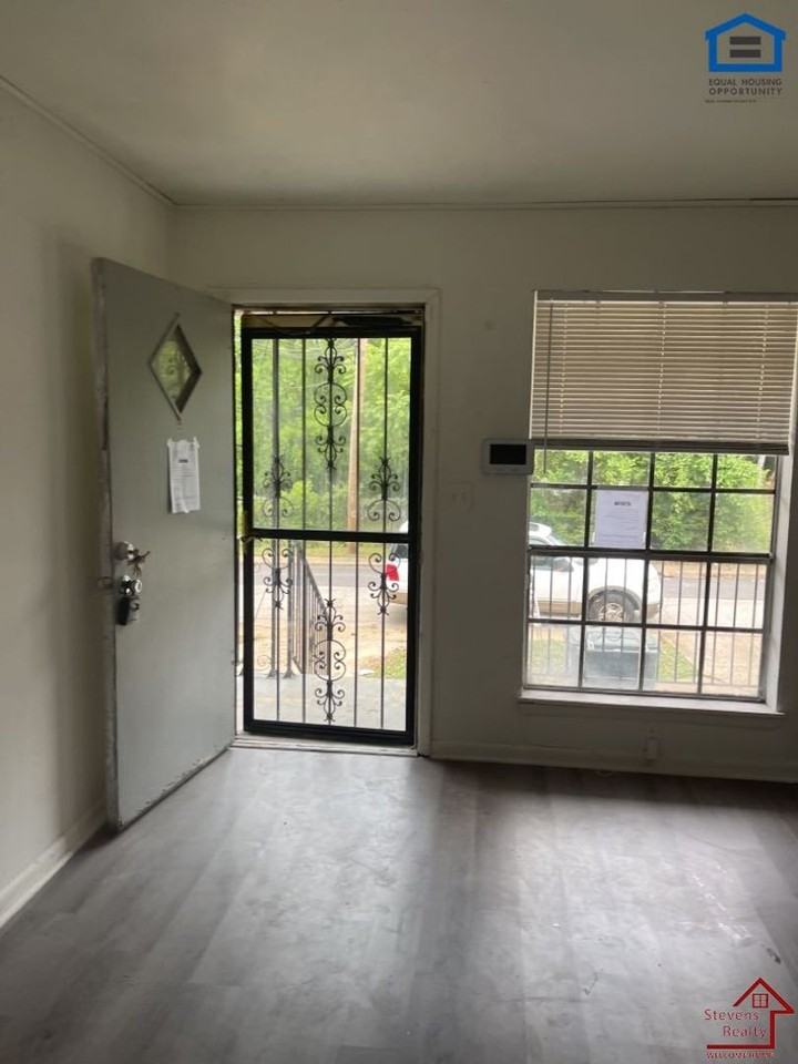 3518 Ohls Ave #B - Photo 4 of 24