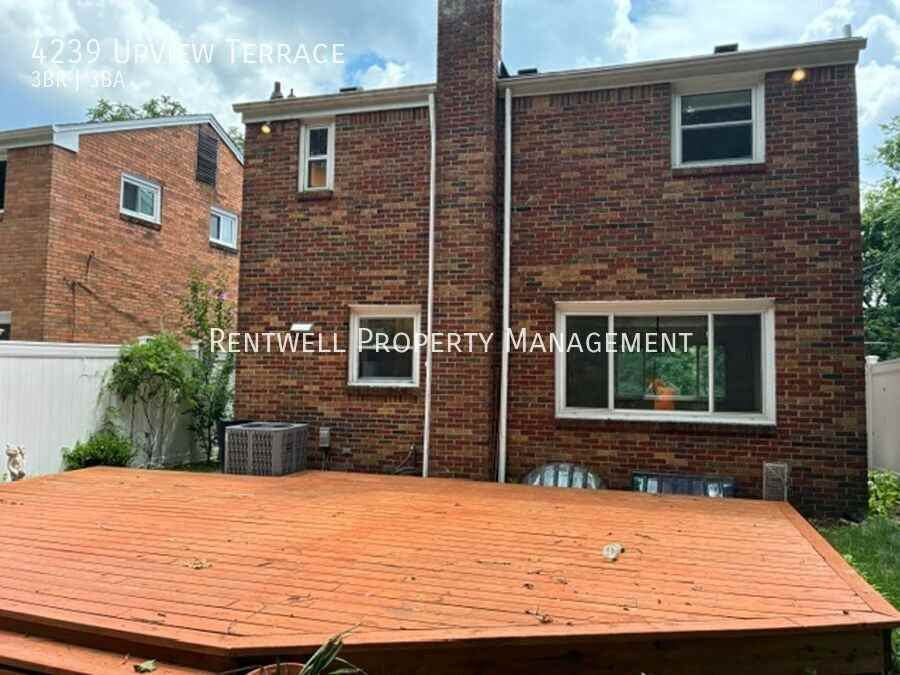 4239 Upview Ter - Photo 4 of 13