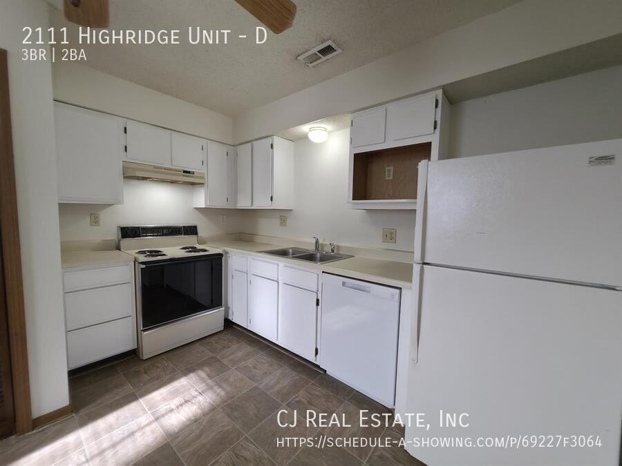2111 Highridge Dr #D - Photo 5 of 11