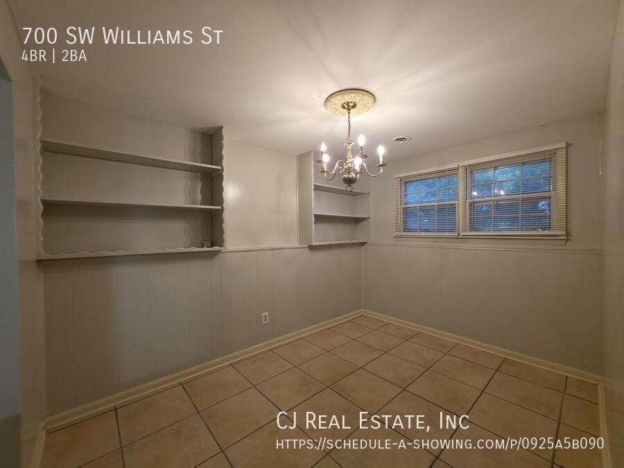 700 Sw Williams St - Photo 2 of 8