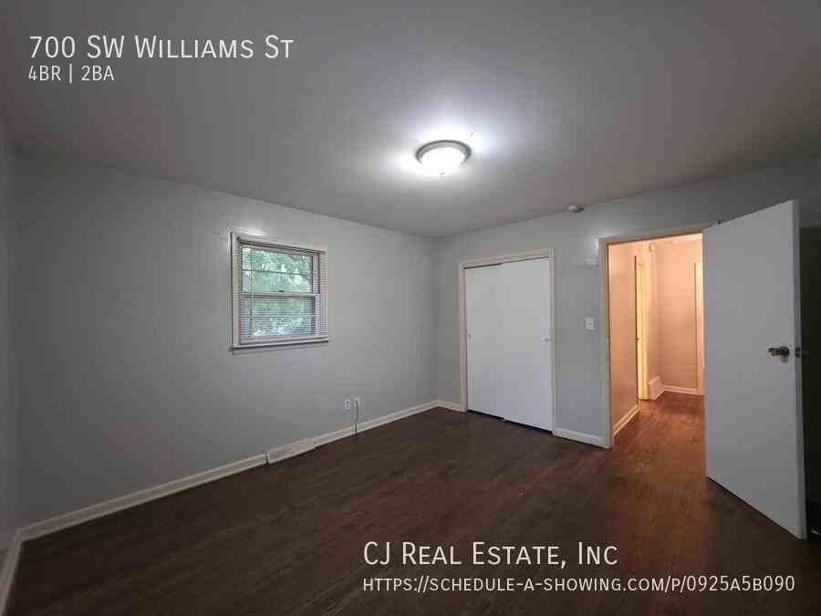 700 Sw Williams St - Photo 6 of 8