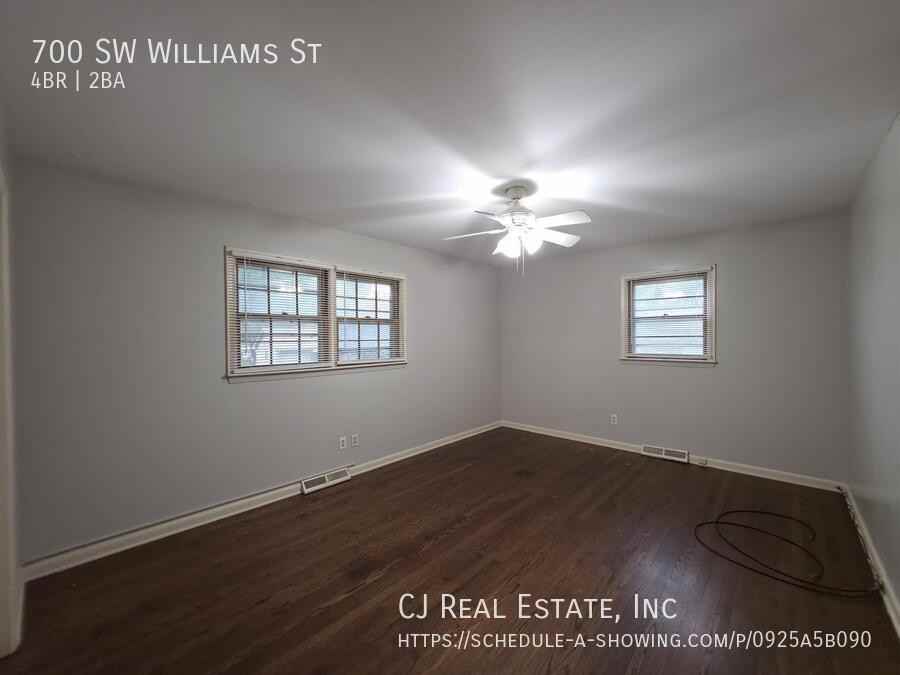 700 Sw Williams St - Photo 7 of 8