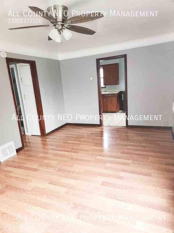 16409 Cloverside Ave - Photo 3 of 19