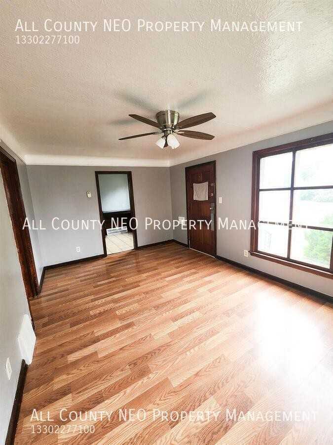 16409 Cloverside Ave - Photo 5 of 19