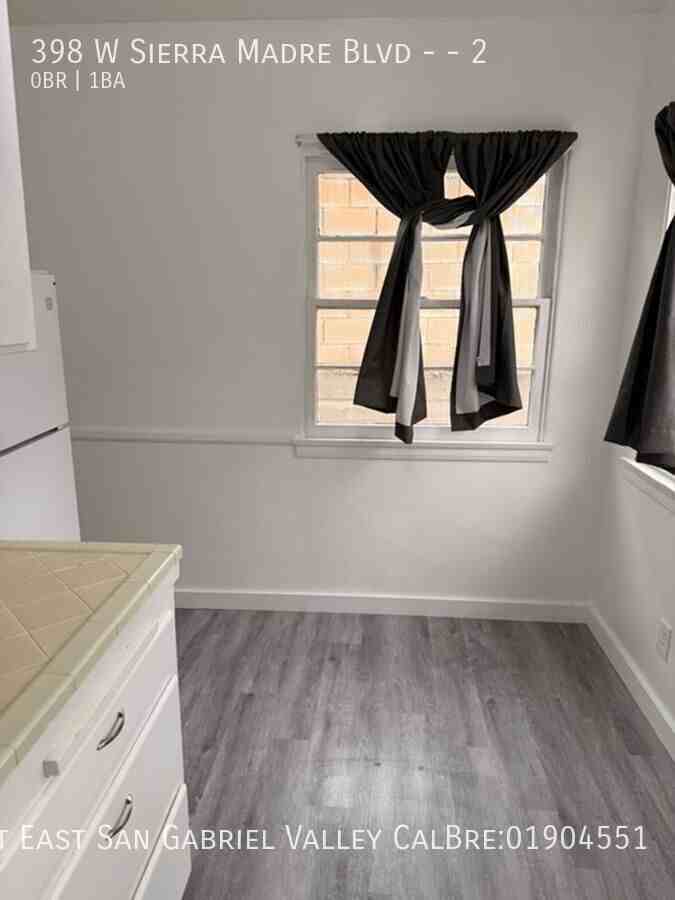 398 W Sierra Madre Blvd #2 - Photo 7 of 11