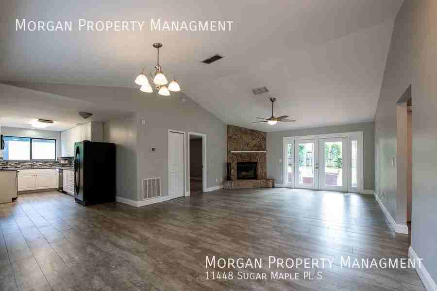 11448 Sugar Maple Pl S - Photo 6 of 34