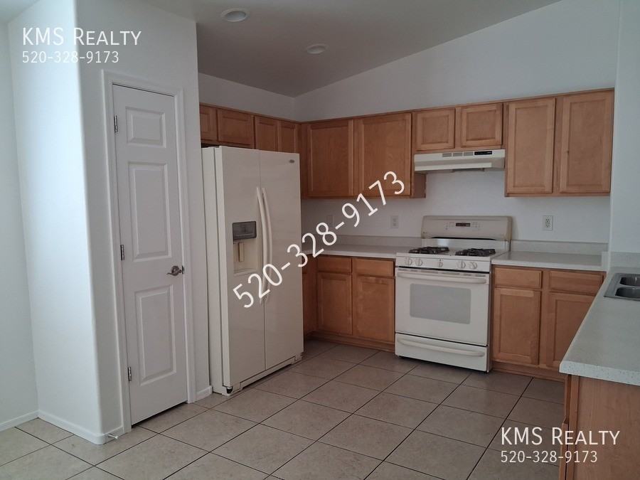 8240 W Via Garcia Marquez - Photo 4 of 28