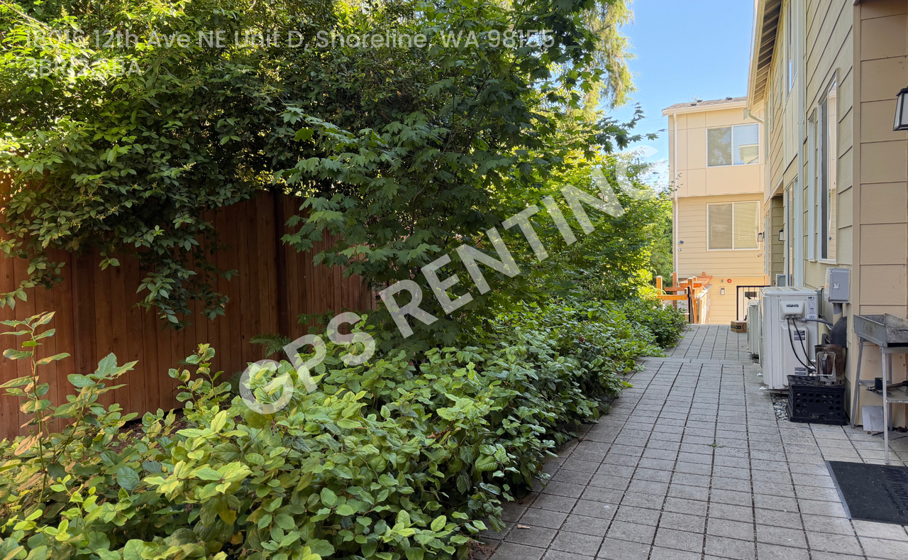 18016 12th Ave Ne #D - Photo 2 of 26
