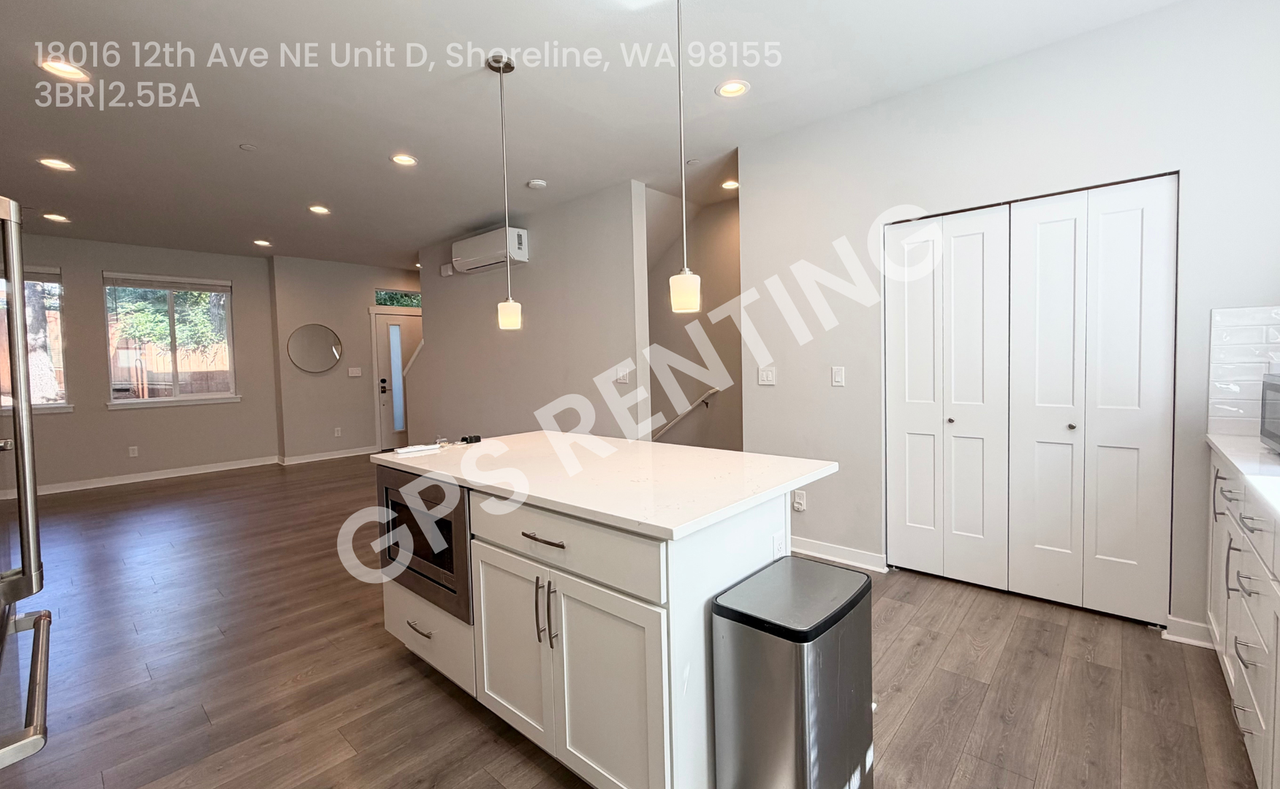 18016 12th Ave Ne #D - Photo 4 of 26