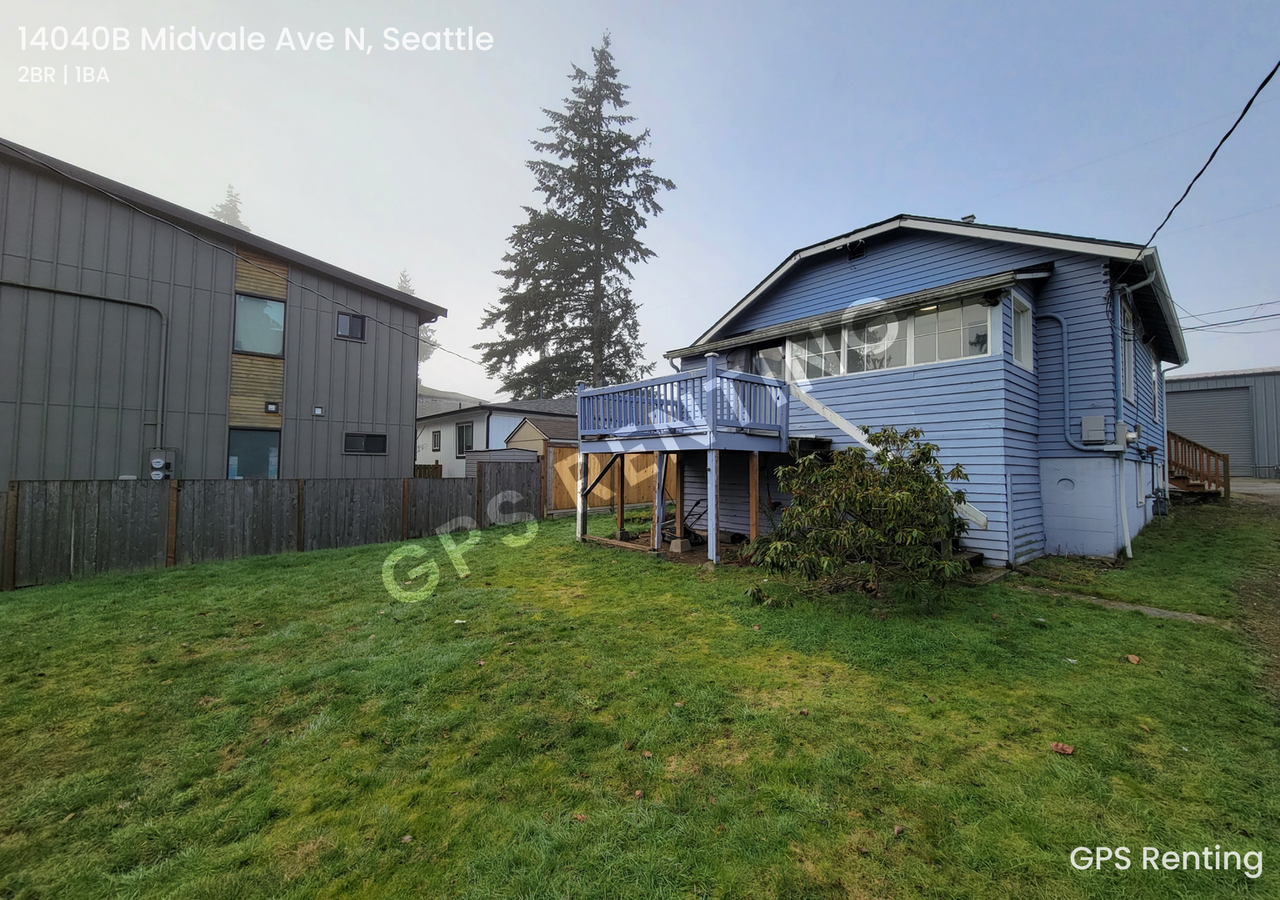 14040B Midvale Ave N #14040B - Photo 2 of 8