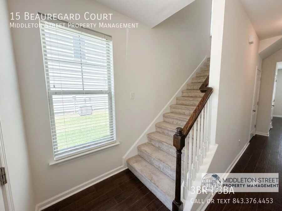 15 Beauregard Ct - Photo 3 of 38