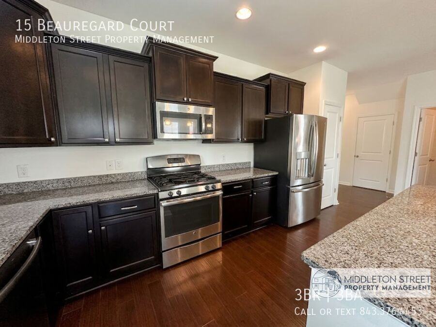 15 Beauregard Ct - Photo 7 of 38