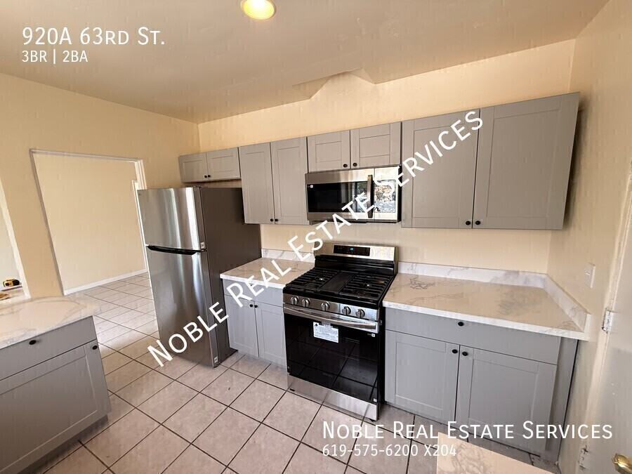 920 63rd St Apt A - Photo 2 of 18