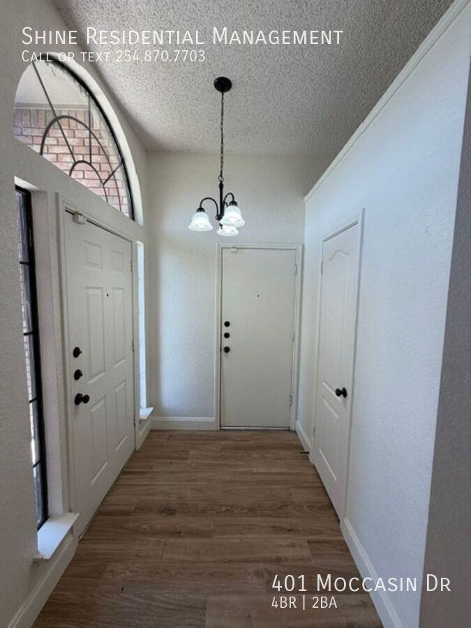 401 Moccasin Dr - Photo 7 of 43