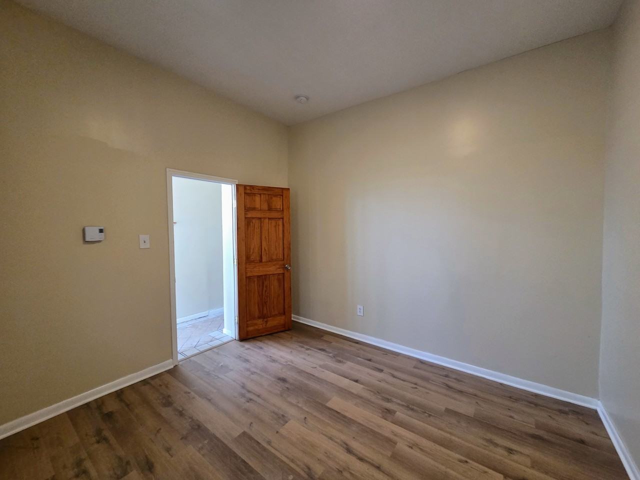 1323 W Butler St #1stFL - Photo 5 of 15