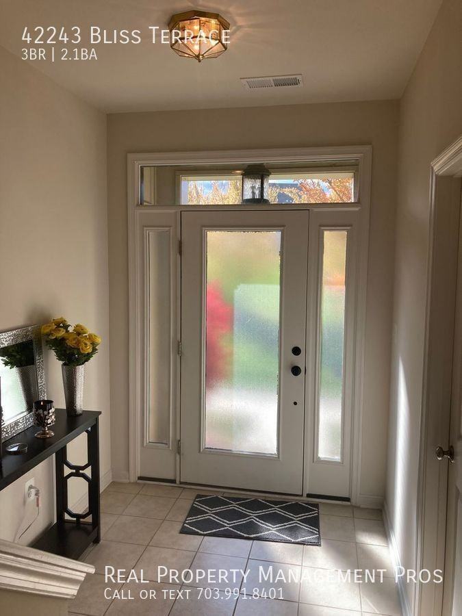 42243 Bliss Ter - Photo 2 of 24