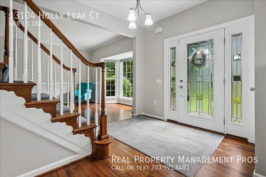 13104 Holly Leaf Ct - Photo 2 of 45