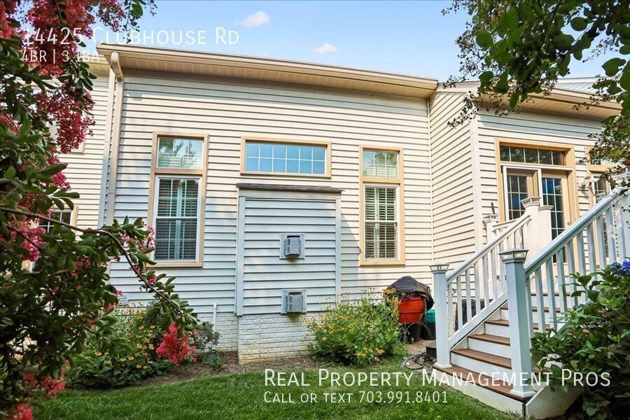 14425 Clubhouse Rd - Photo 2 of 48