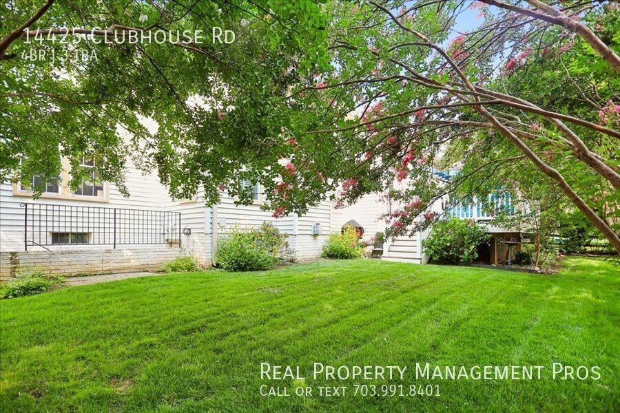 14425 Clubhouse Rd - Photo 3 of 48