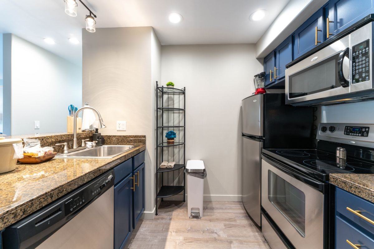 322 W Woodin Ave #1 - Photo 5 of 15