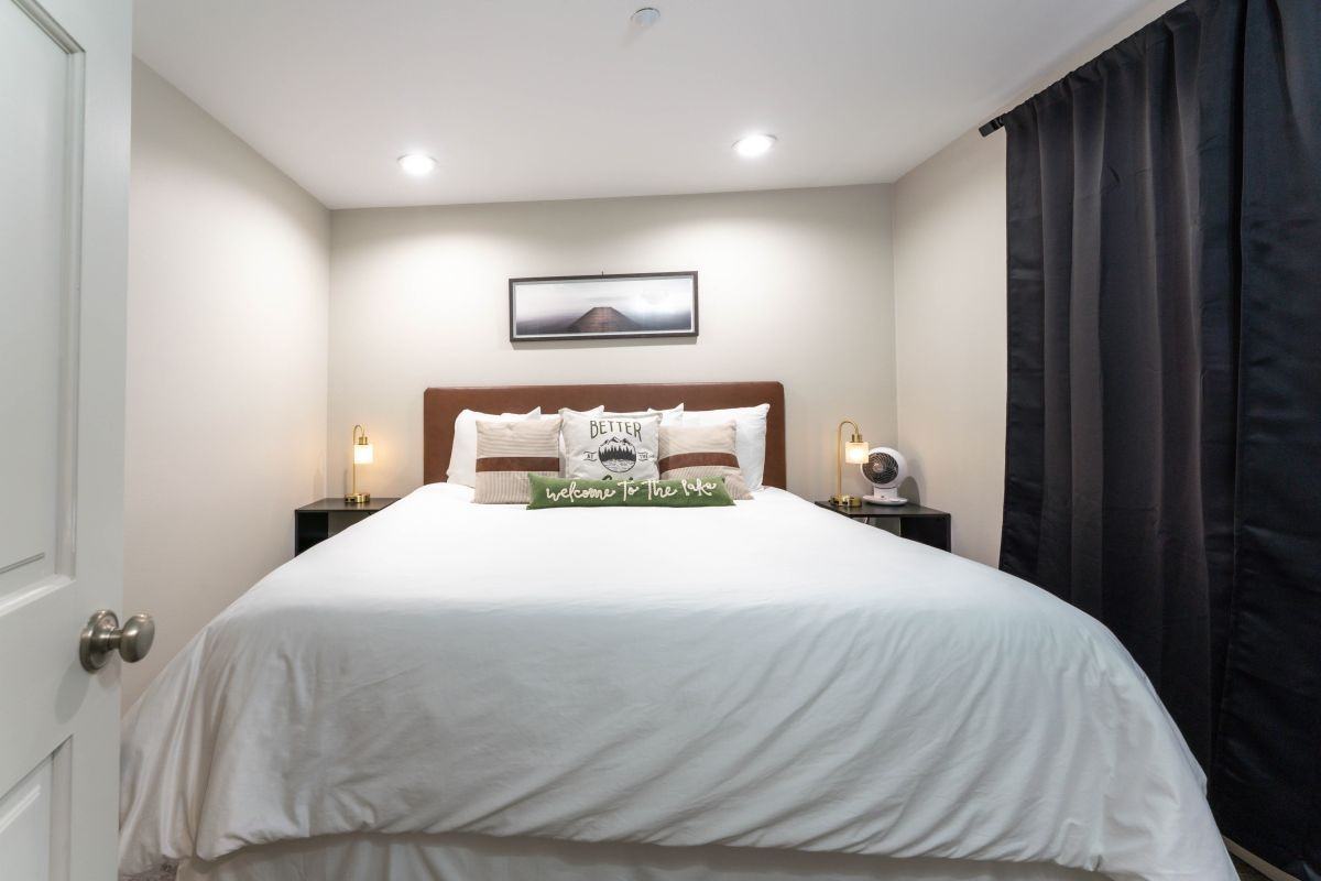 322 W Woodin Ave #1 - Photo 7 of 15