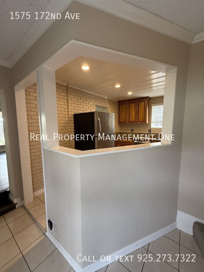 1575 172nd Ave - Photo 3 of 27