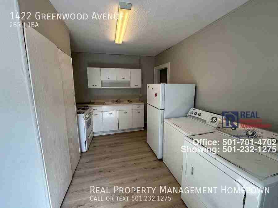 1422 Greenwood Ave - Photo 5 of 11