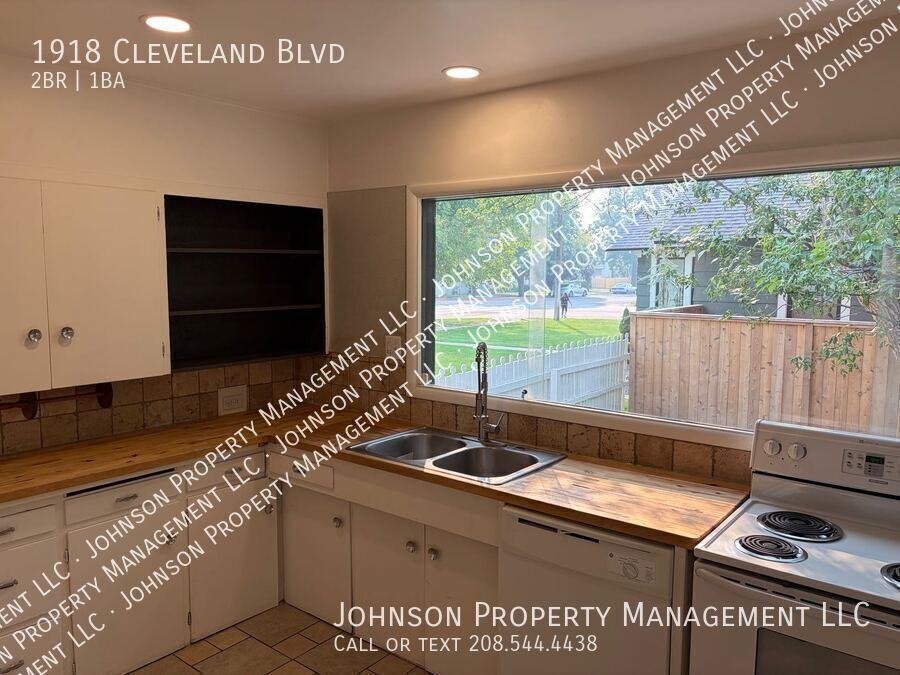 1918 Cleveland Blvd - Photo 6 of 19