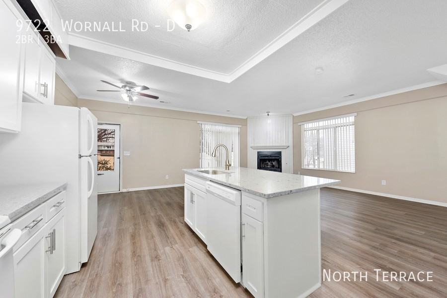 9722 Wornall Rd #D - Photo 5 of 16