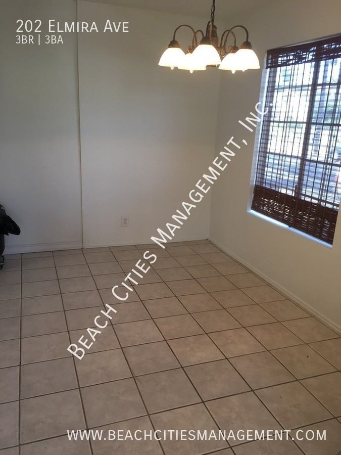 202 Elmira Ave - Photo 5 of 22