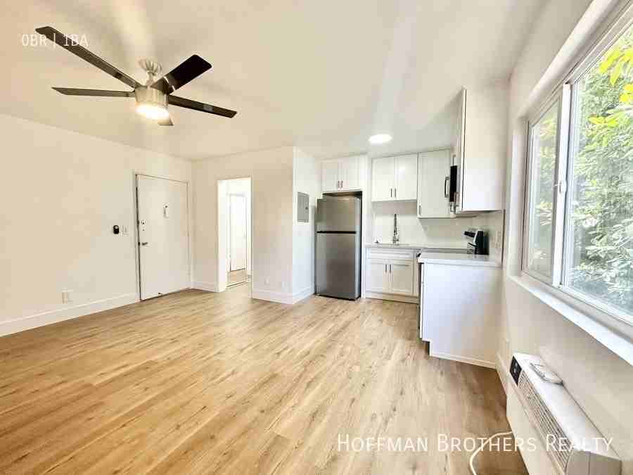 5111 Harold Way #205 - Photo 2 of 8