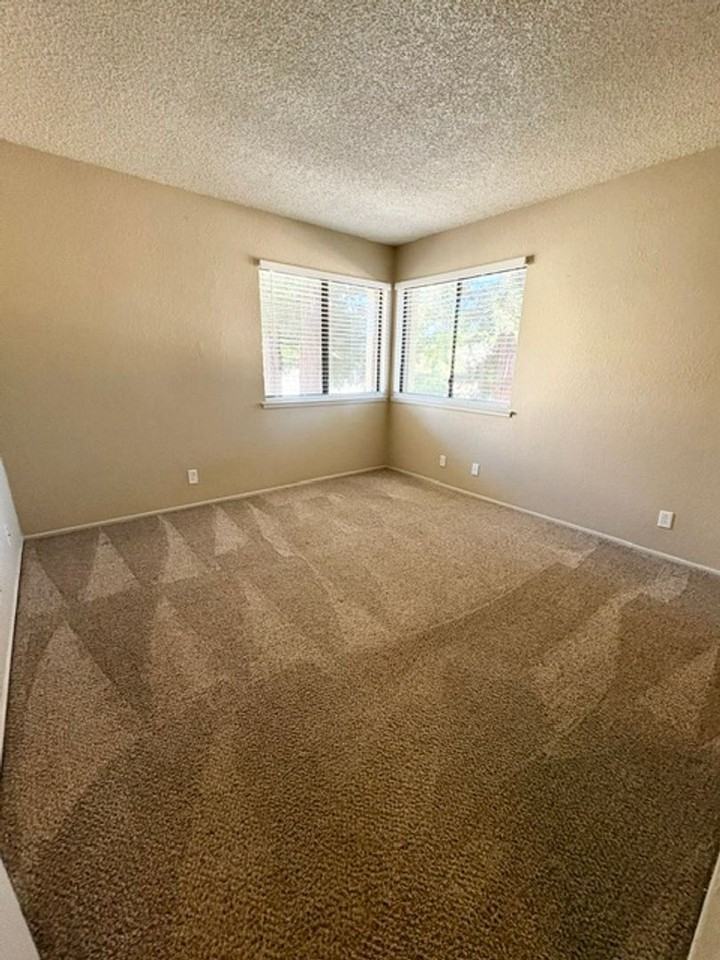 822-Shadow Ridge Apartments - Photo 7 of 18
