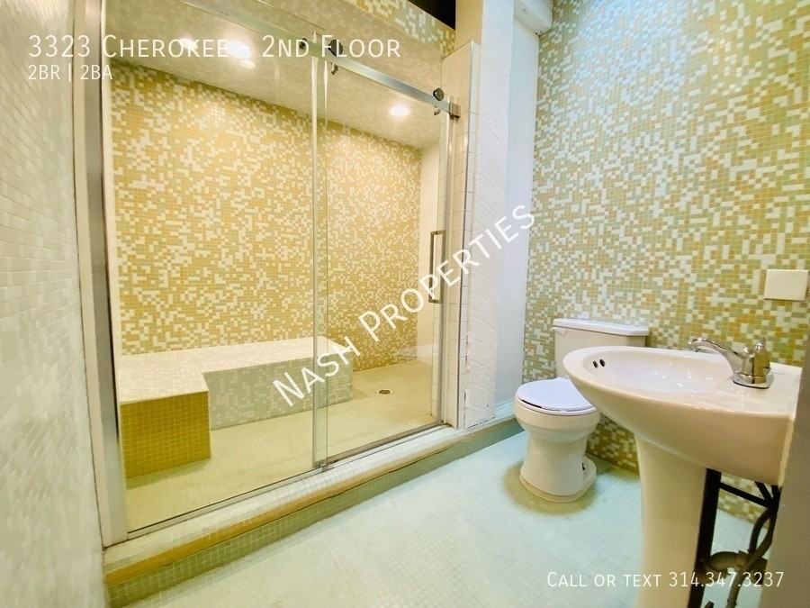 3323 Cherokee St #2ndFL - Photo 5 of 12
