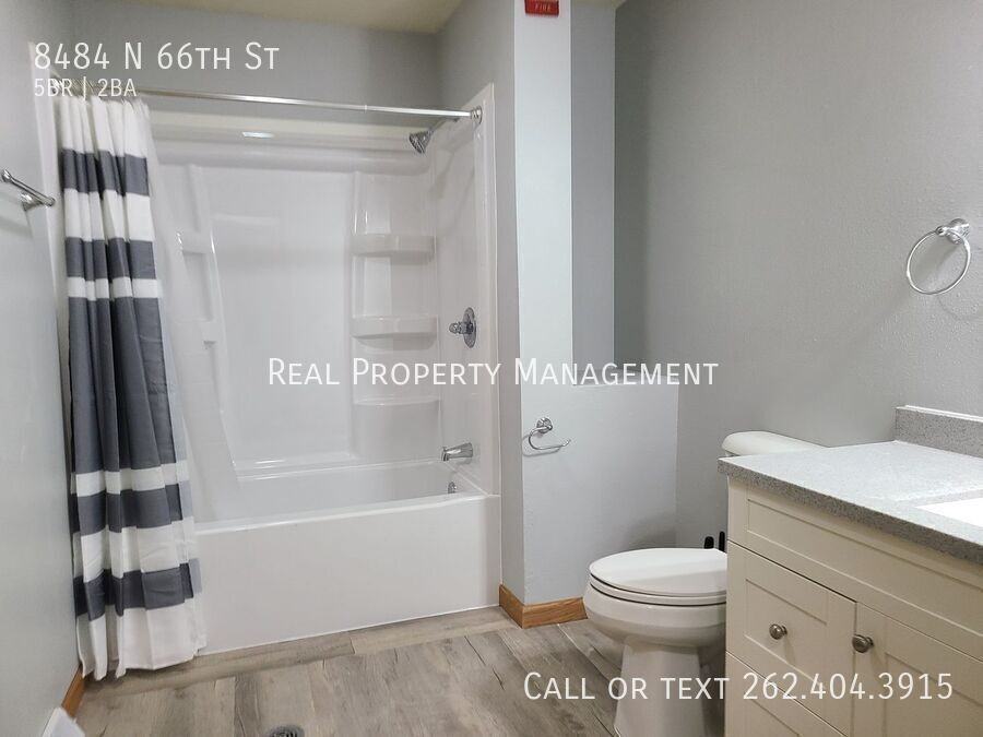 8484 N 66th St - Photo 7 of 14