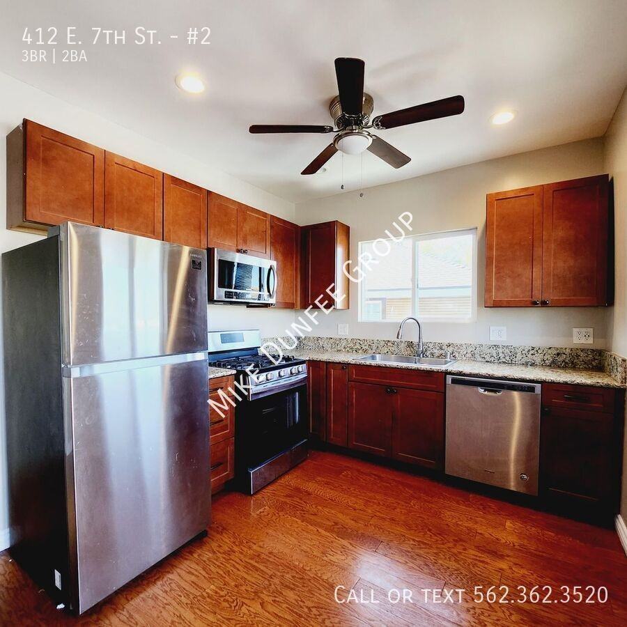 412 E 7th St #2 - Photo 2 of 29