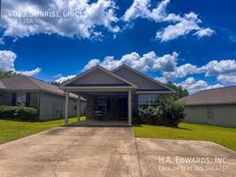 featured image of 4013 Sunrise Cir