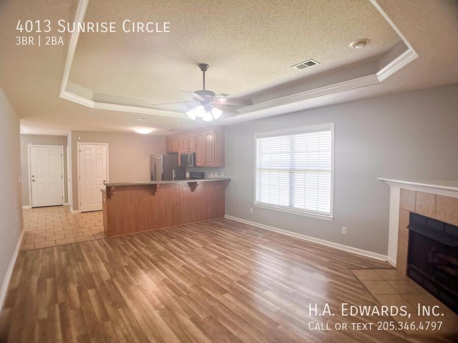 4013 Sunrise Cir - Photo 4 of 16