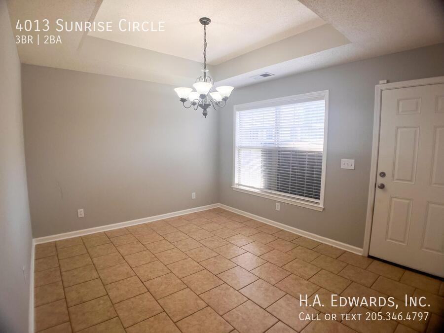 4013 Sunrise Cir - Photo 5 of 16