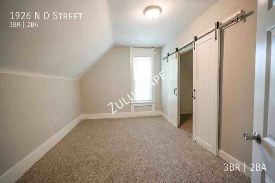 1926 N D St - Photo 7 of 18