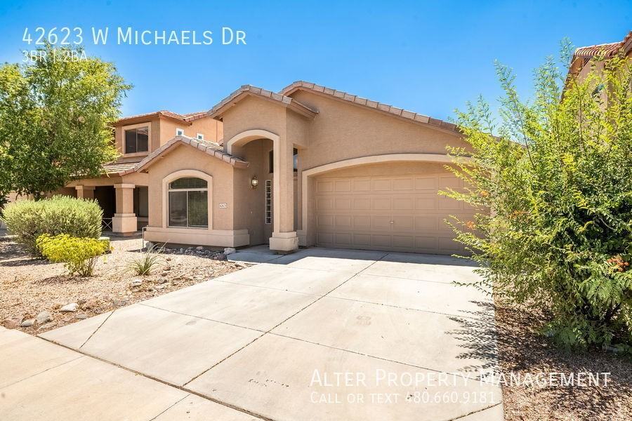 42623 W Michaels Dr - Photo 3 of 26