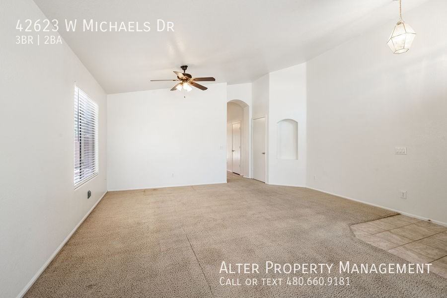 42623 W Michaels Dr - Photo 4 of 26
