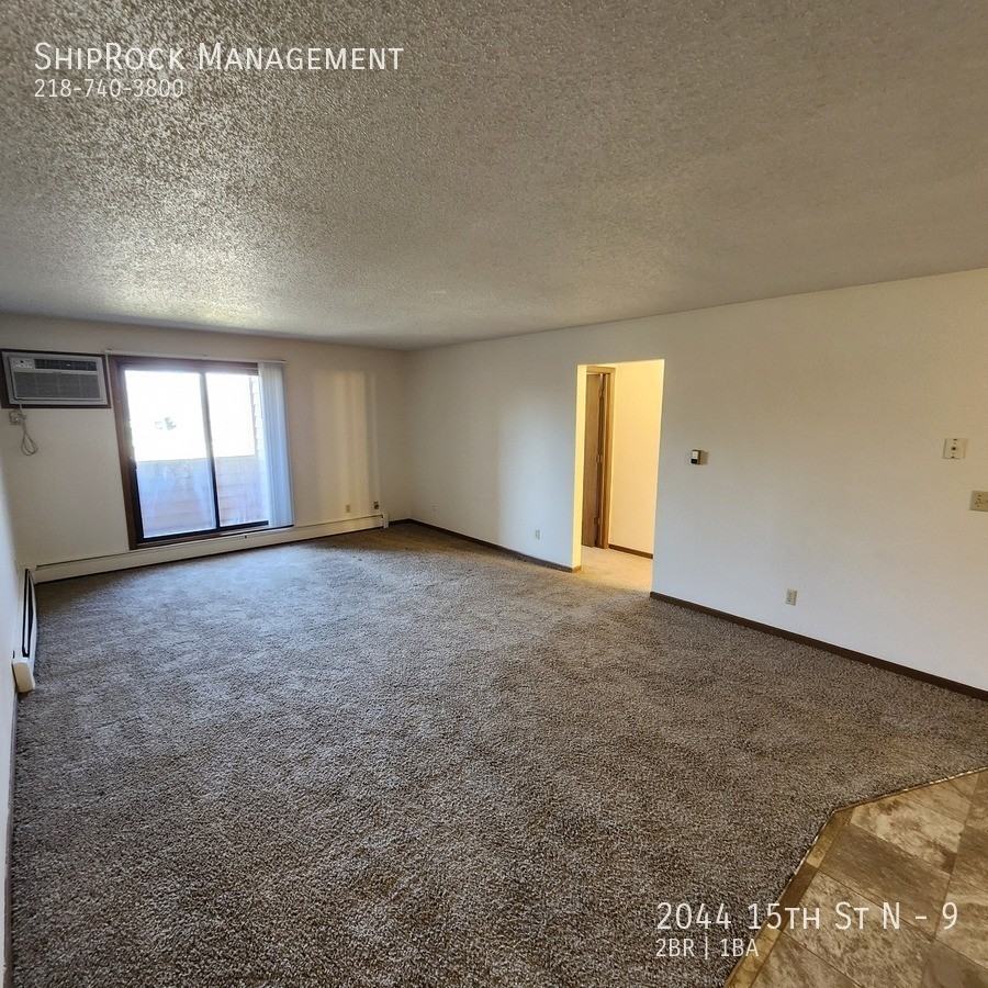 2044 15th St N #9 - Photo 7 of 25