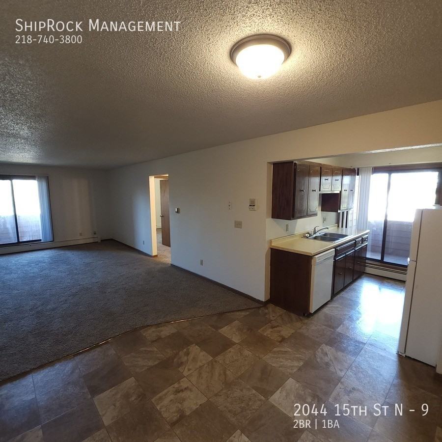 2044 15th St N #9 - Photo 5 of 25