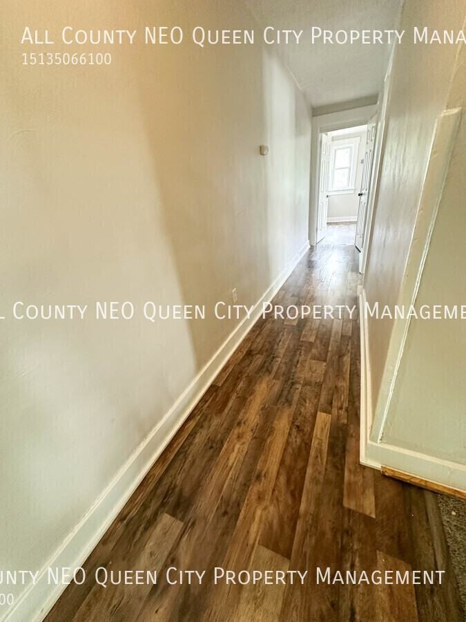 220 Cambridge Ave - Photo 6 of 12