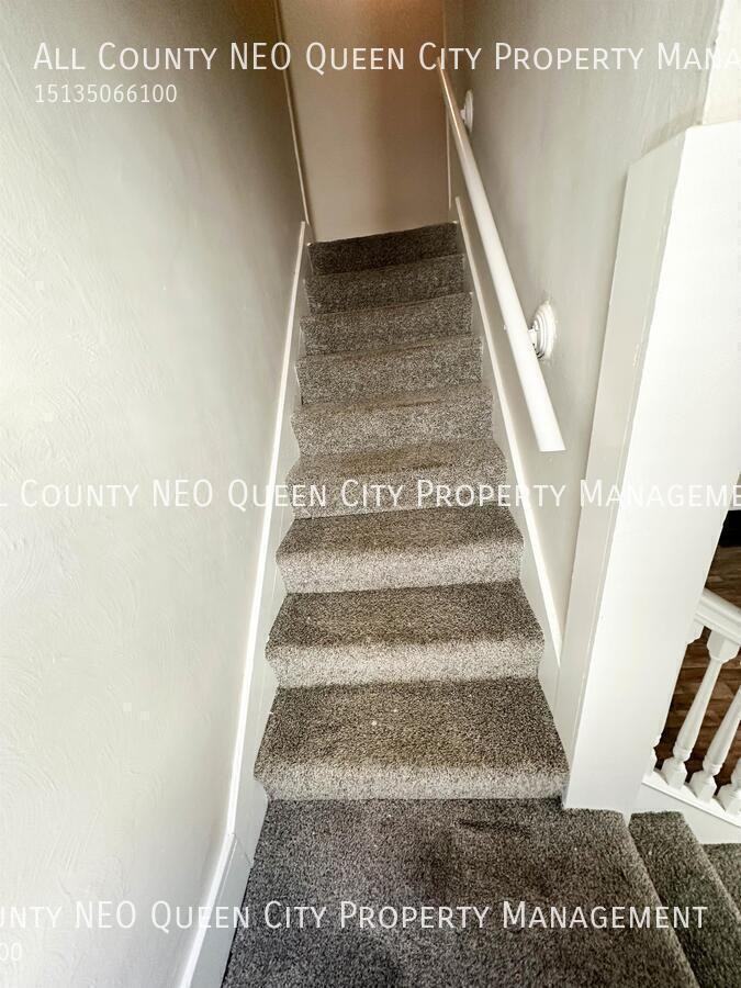 220 Cambridge Ave - Photo 7 of 12