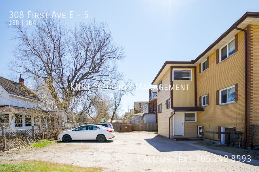 308 First Ave E #5 - Photo 2 of 12