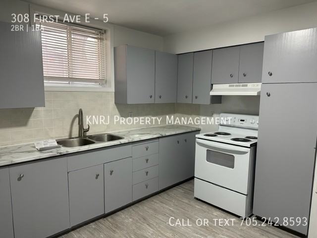 308 First Ave E #5 - Photo 3 of 12