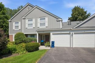 1671 Grosvenor Cir - Photo 1 of 1