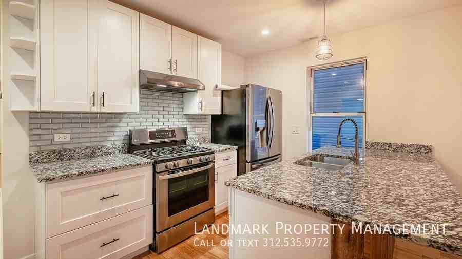 2038 W 21st St #1 - Photo 2 of 22