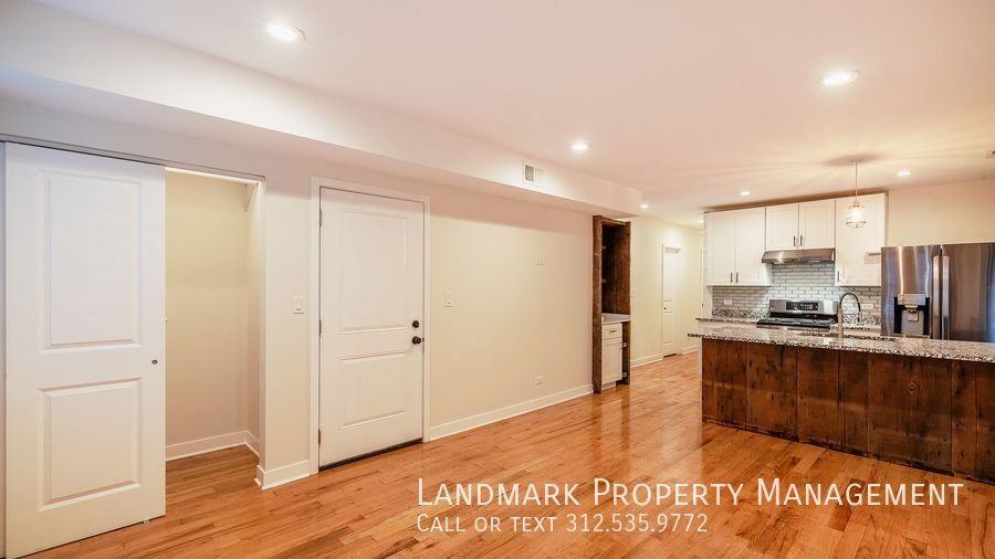 2038 W 21st St #1 - Photo 4 of 22